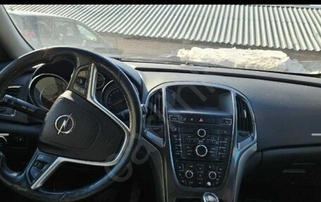 Opel Astra J, 2011 год, 700 000 рублей, 19 фотография