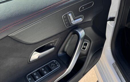 Mercedes-Benz CLA, 2019 год, 3 200 000 рублей, 8 фотография
