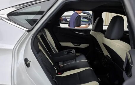 Lexus NX, 2022 год, 3 933 000 рублей, 10 фотография
