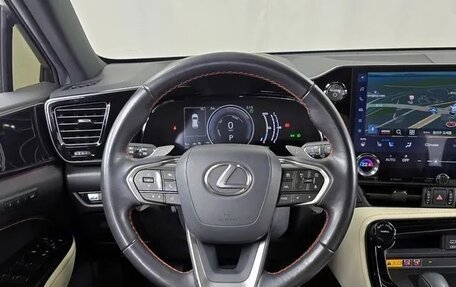 Lexus NX, 2022 год, 3 933 000 рублей, 11 фотография