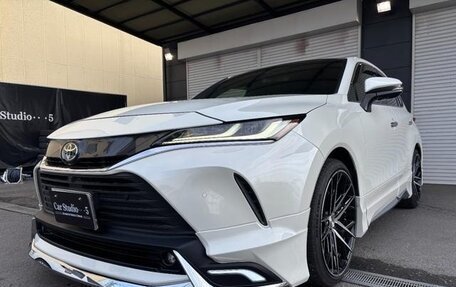 Toyota Harrier, 2022 год, 2 150 000 рублей, 3 фотография