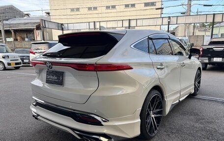 Toyota Harrier, 2022 год, 2 150 000 рублей, 6 фотография