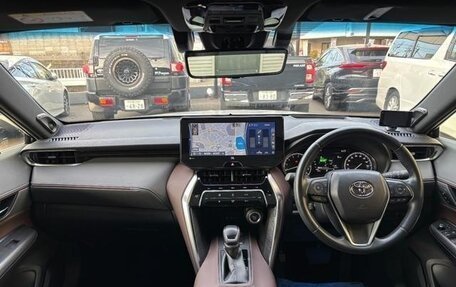 Toyota Harrier, 2022 год, 2 150 000 рублей, 11 фотография