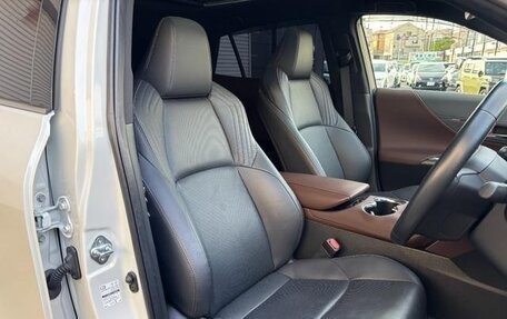 Toyota Harrier, 2022 год, 2 150 000 рублей, 20 фотография