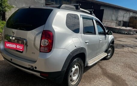 Renault Duster I рестайлинг, 2014 год, 810 000 рублей, 2 фотография