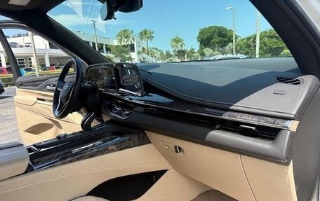 Cadillac Escalade V, 2022 год, 11 725 000 рублей, 12 фотография