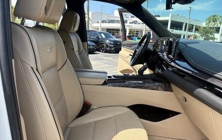 Cadillac Escalade V, 2022 год, 11 725 000 рублей, 11 фотография