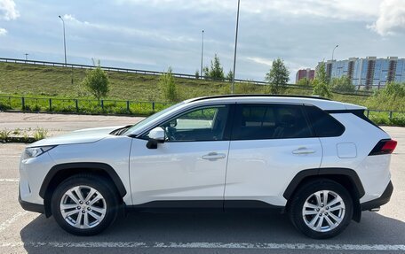 Toyota RAV4, 2021 год, 3 100 000 рублей, 4 фотография