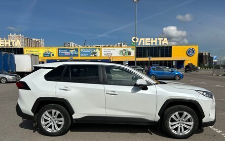 Toyota RAV4, 2021 год, 3 100 000 рублей, 5 фотография