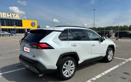 Toyota RAV4, 2021 год, 3 100 000 рублей, 6 фотография