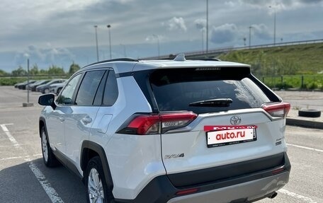 Toyota RAV4, 2021 год, 3 100 000 рублей, 7 фотография