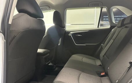 Toyota RAV4, 2021 год, 3 100 000 рублей, 17 фотография