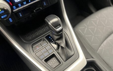 Toyota RAV4, 2021 год, 3 100 000 рублей, 14 фотография