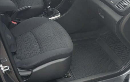 Hyundai Solaris II рестайлинг, 2015 год, 930 000 рублей, 2 фотография