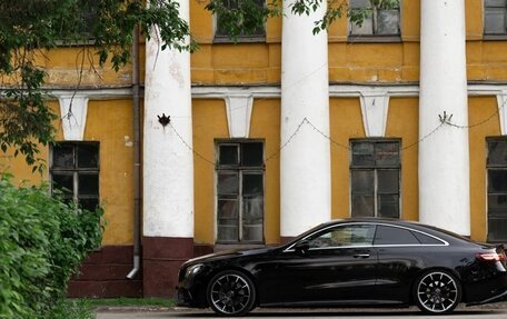 Mercedes-Benz E-Класс, 2018 год, 4 200 000 рублей, 10 фотография