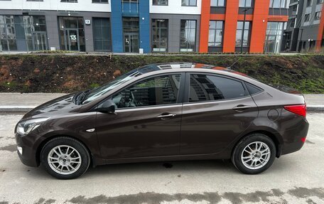 Hyundai Solaris II рестайлинг, 2015 год, 850 000 рублей, 5 фотография