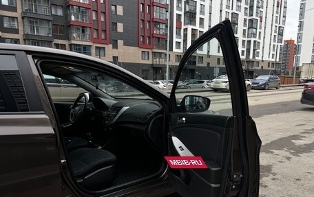 Hyundai Solaris II рестайлинг, 2015 год, 850 000 рублей, 10 фотография