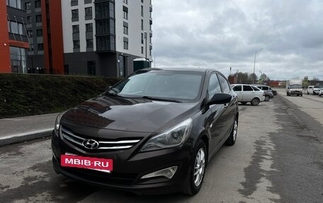 Hyundai Solaris II рестайлинг, 2015 год, 850 000 рублей, 2 фотография