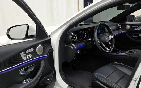 Mercedes-Benz E-Класс, 2022 год, 3 233 000 рублей, 8 фотография