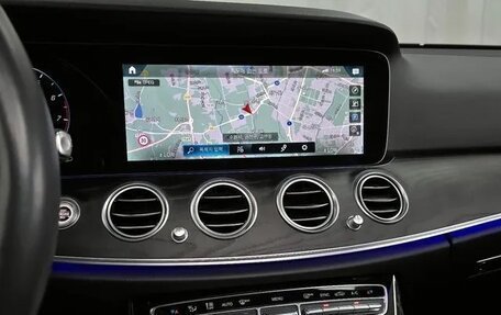 Mercedes-Benz E-Класс, 2022 год, 3 233 000 рублей, 12 фотография