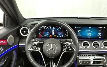 Mercedes-Benz E-Класс, 2022 год, 3 233 000 рублей, 11 фотография