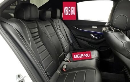 Mercedes-Benz E-Класс, 2022 год, 3 233 000 рублей, 10 фотография