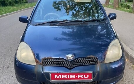Toyota Vitz, 2000 год, 450 000 рублей, 1 фотография
