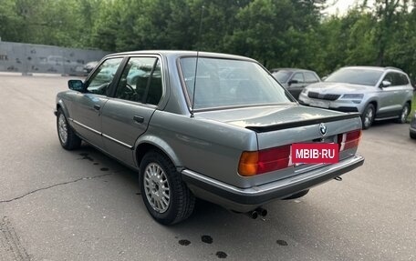BMW 3 серия, 1983 год, 1 285 000 рублей, 3 фотография