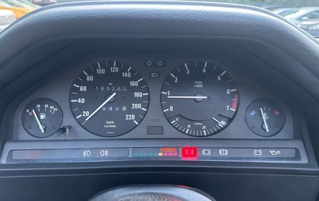 BMW 3 серия, 1983 год, 1 285 000 рублей, 16 фотография