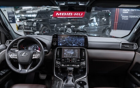 Lexus LX, 2024 год, 14 850 000 рублей, 10 фотография
