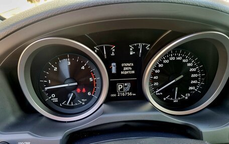 Toyota Land Cruiser 200, 2013 год, 3 900 000 рублей, 13 фотография