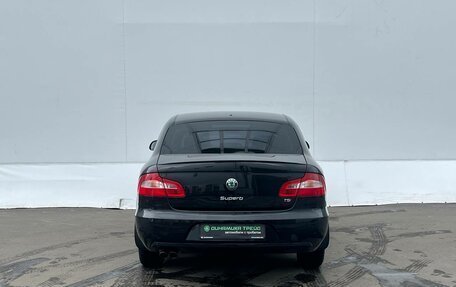 Skoda Superb III рестайлинг, 2013 год, 744 000 рублей, 5 фотография