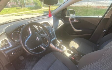 Opel Astra J, 2010 год, 570 000 рублей, 10 фотография