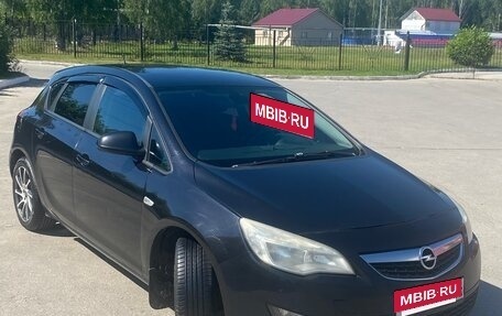 Opel Astra J, 2010 год, 570 000 рублей, 3 фотография