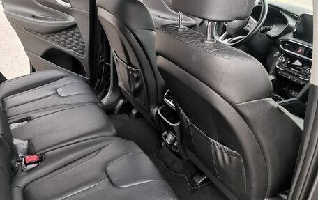 Hyundai Santa Fe IV, 2018 год, 2 950 000 рублей, 21 фотография