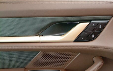 Porsche Taycan I, 2025 год, 29 940 000 рублей, 33 фотография