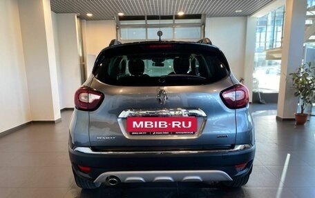 Renault Kaptur I рестайлинг, 2018 год, 1 495 000 рублей, 4 фотография