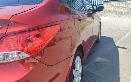 Hyundai Solaris II рестайлинг, 2013 год, 700 000 рублей, 3 фотография