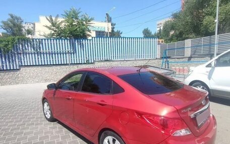 Hyundai Solaris II рестайлинг, 2013 год, 700 000 рублей, 15 фотография