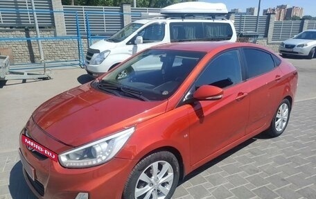 Hyundai Solaris II рестайлинг, 2013 год, 700 000 рублей, 19 фотография