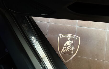 Lamborghini Huracán, 2016 год, 24 000 000 рублей, 19 фотография