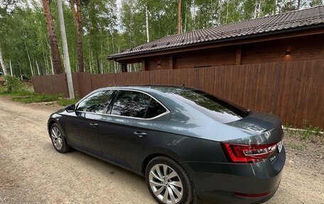 Skoda Superb III рестайлинг, 2018 год, 2 250 000 рублей, 4 фотография