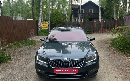 Skoda Superb III рестайлинг, 2018 год, 2 250 000 рублей, 2 фотография