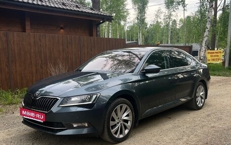 Skoda Superb III рестайлинг, 2018 год, 2 250 000 рублей, 7 фотография