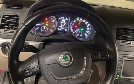Skoda Yeti I рестайлинг, 2013 год, 1 800 000 рублей, 27 фотография