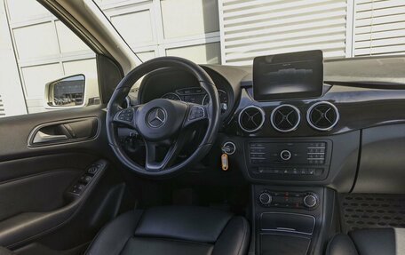 Mercedes-Benz B-Класс, 2017 год, 1 600 000 рублей, 15 фотография