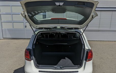 Mercedes-Benz B-Класс, 2017 год, 1 600 000 рублей, 24 фотография