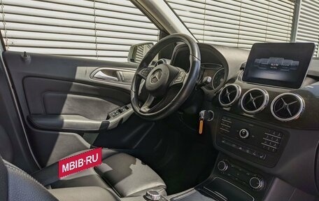 Mercedes-Benz B-Класс, 2017 год, 1 600 000 рублей, 30 фотография