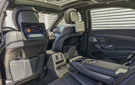 Mercedes-Benz S-Класс, 2017 год, 4 500 000 рублей, 28 фотография