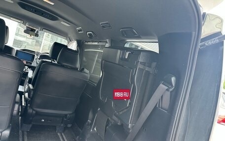 Toyota Noah III, 2019 год, 2 250 000 рублей, 7 фотография